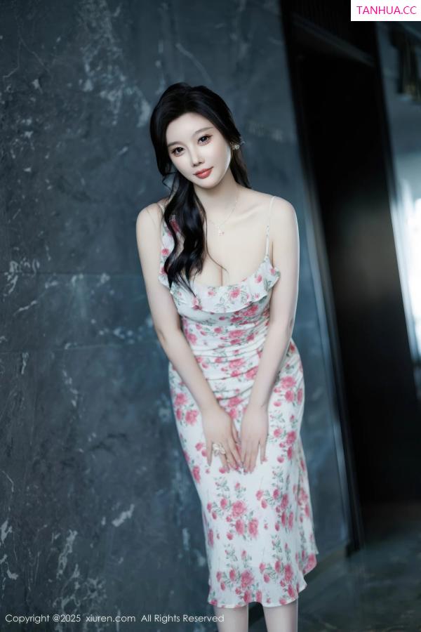   [XiuRen]高清写真图 2025.11.12 No.10977 CHENCHEN. 情趣内衣第2张图片